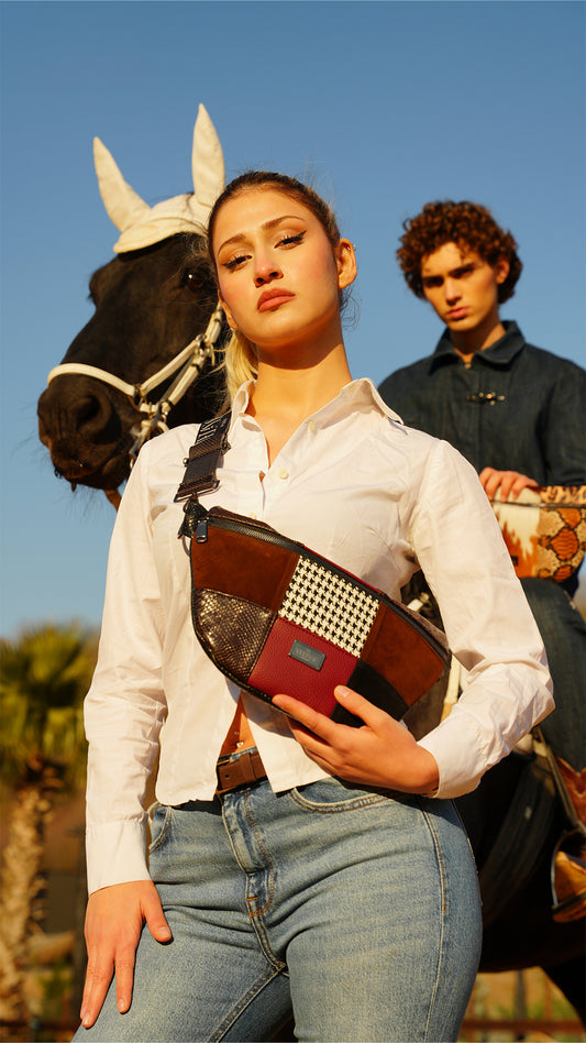 Omra Göğüs Çantası